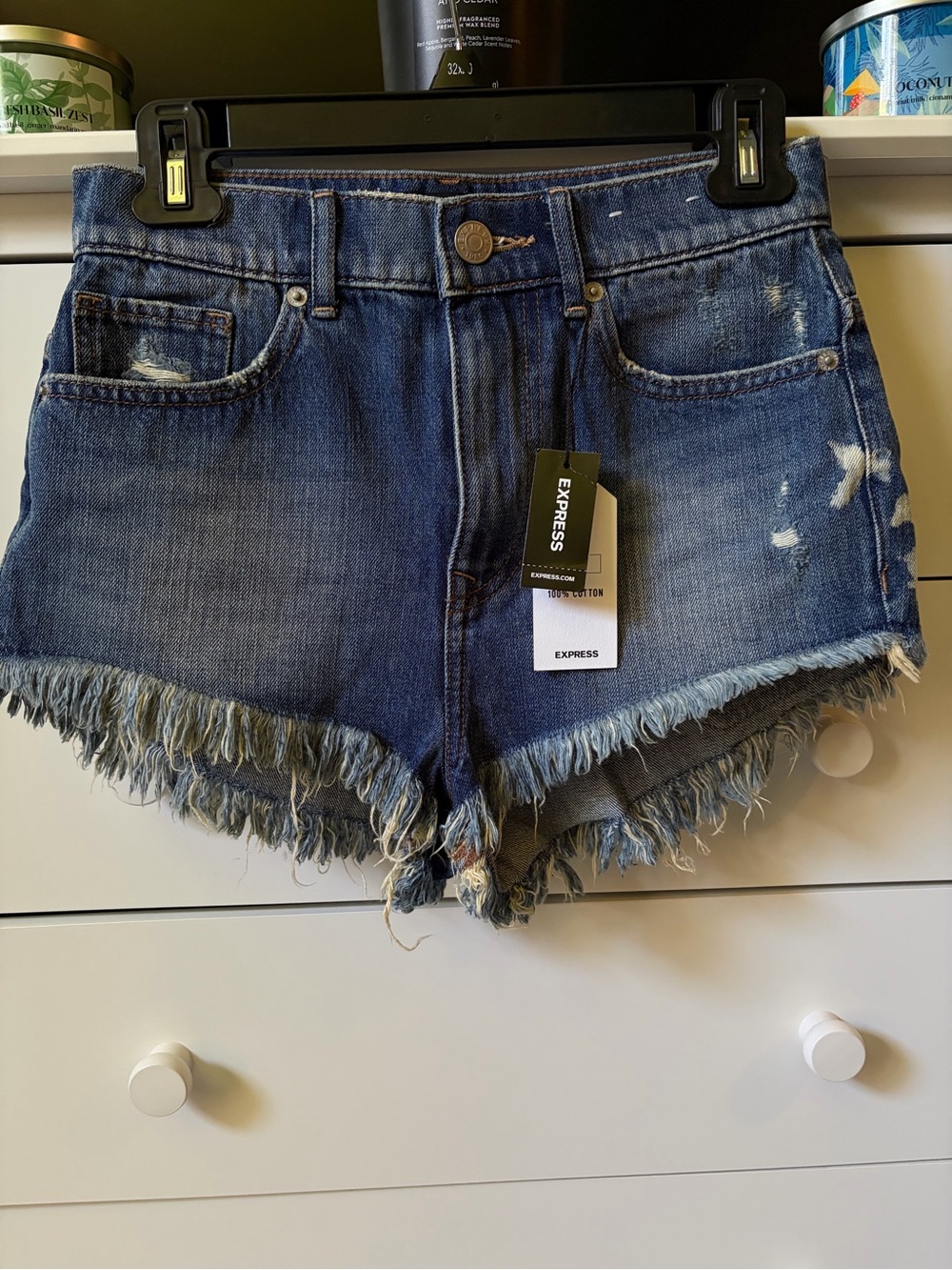 🍭 NWT EXPRESS WOMENS SIZE 0 HIGH RISE CHEEKY DENIM SHORTS